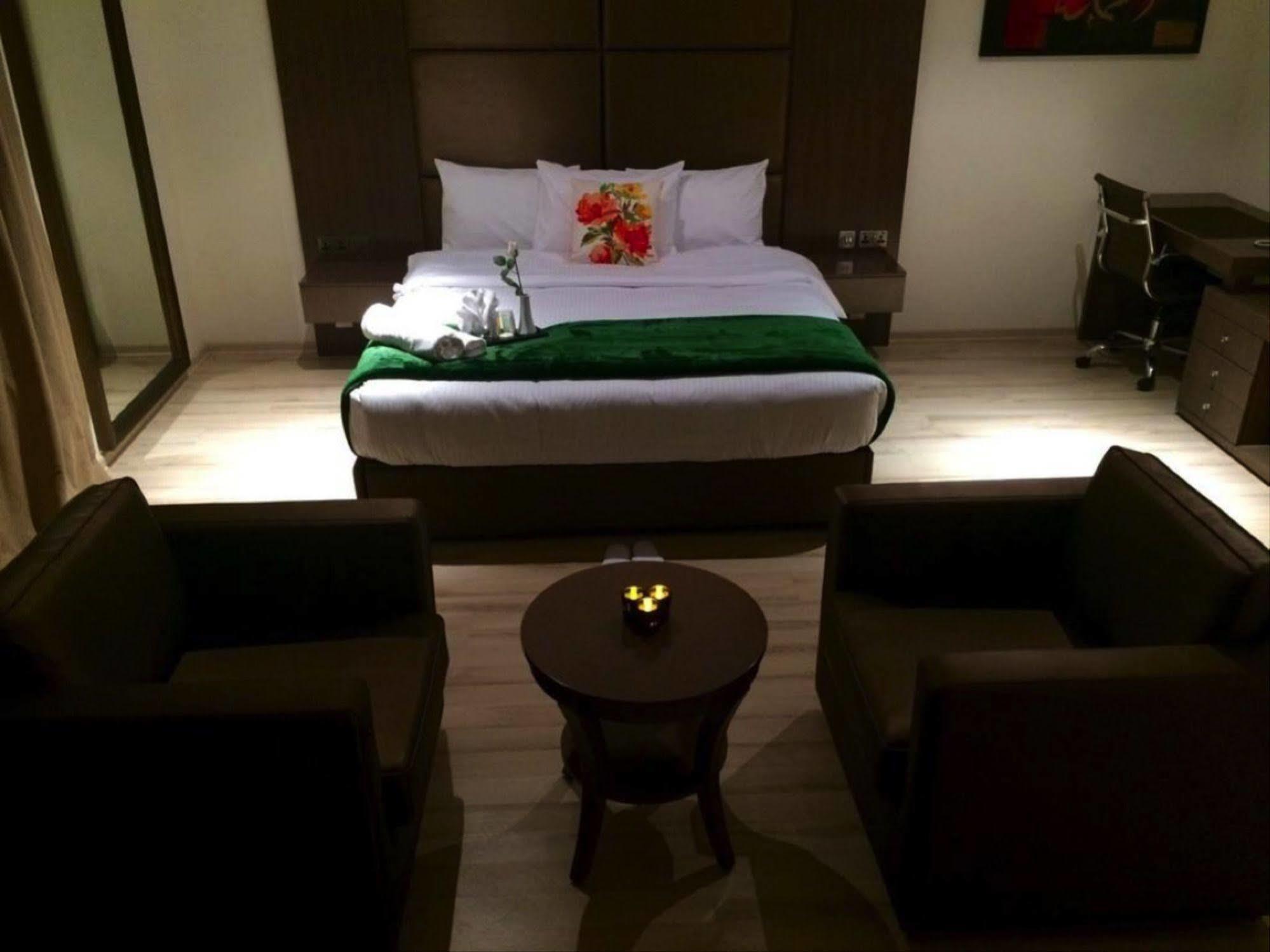 Rawda Hotel Doha Eksteriør billede