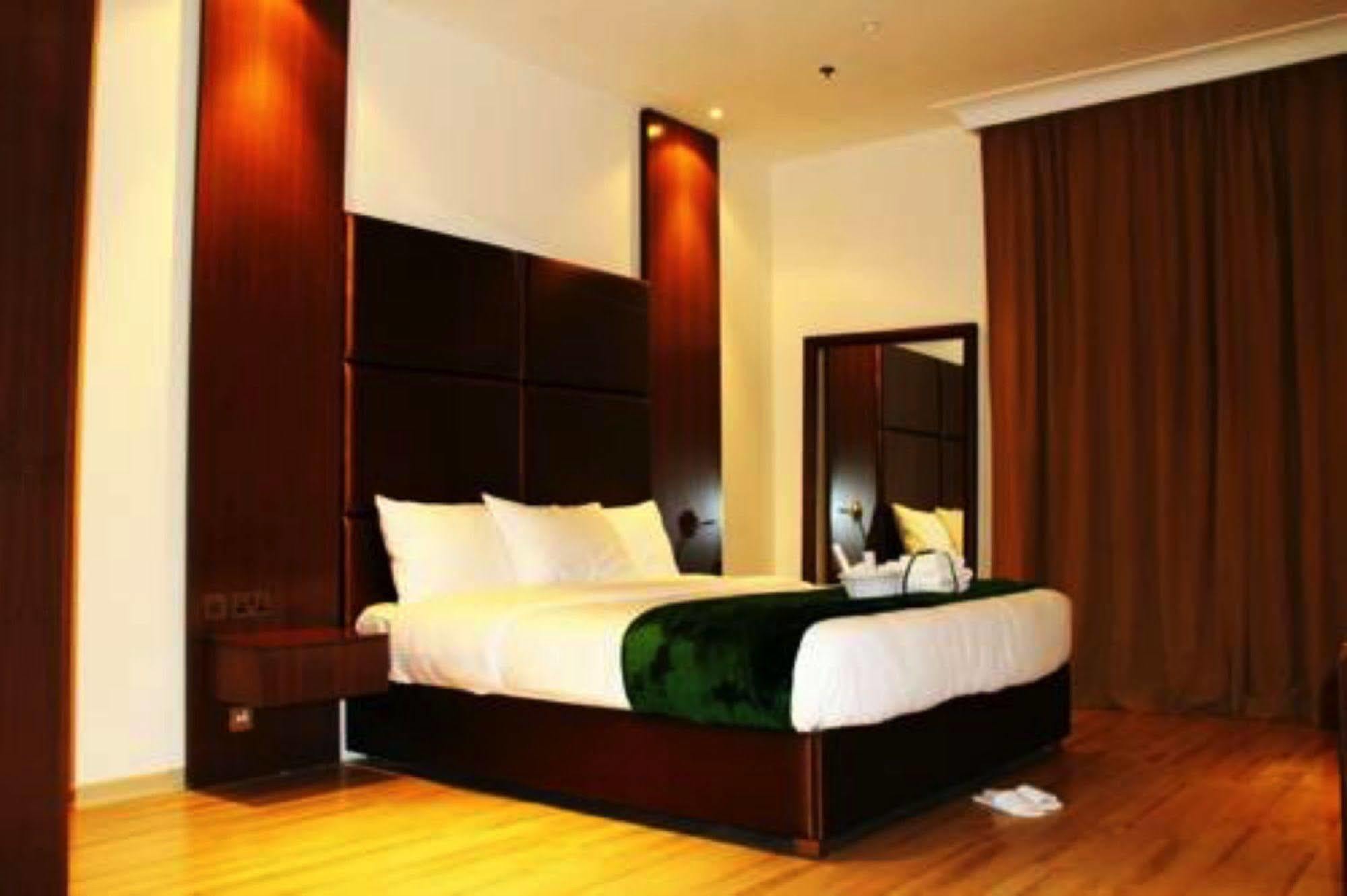 Rawda Hotel Doha Eksteriør billede